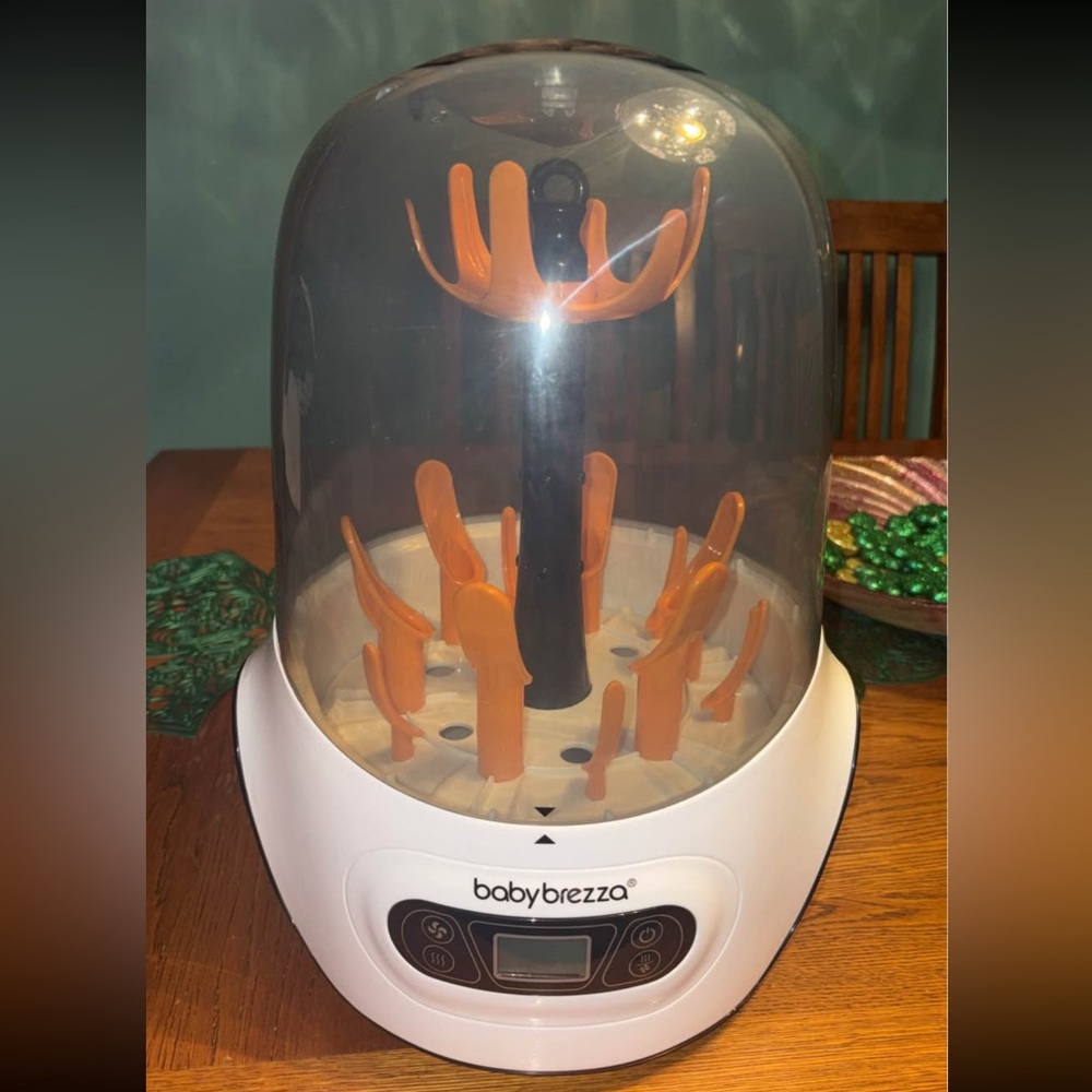 Baby Brezza bottle sanitizer.